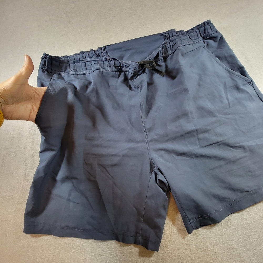 Vuori Running Shorts Mens XL Blue Excellent Reflective Logo Zipper Pocket 7"